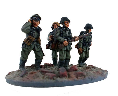 Great Escape Games GER002 28mm Metal WWII German Command - Summer Uniform